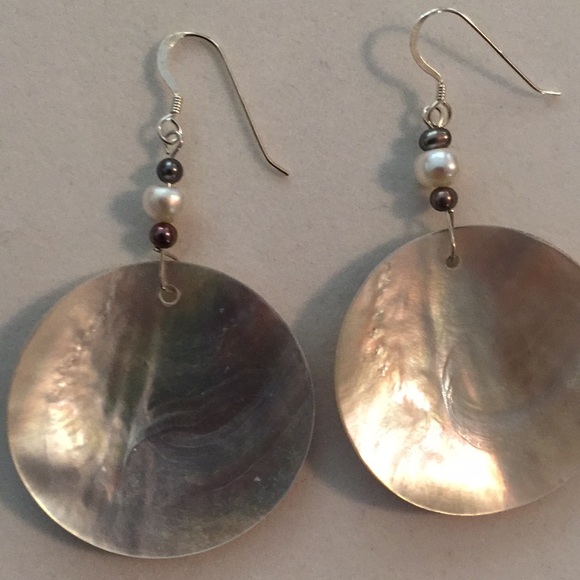 Exquisite handmade earrings Pearl,shell, sterling - Picture 3 of 6